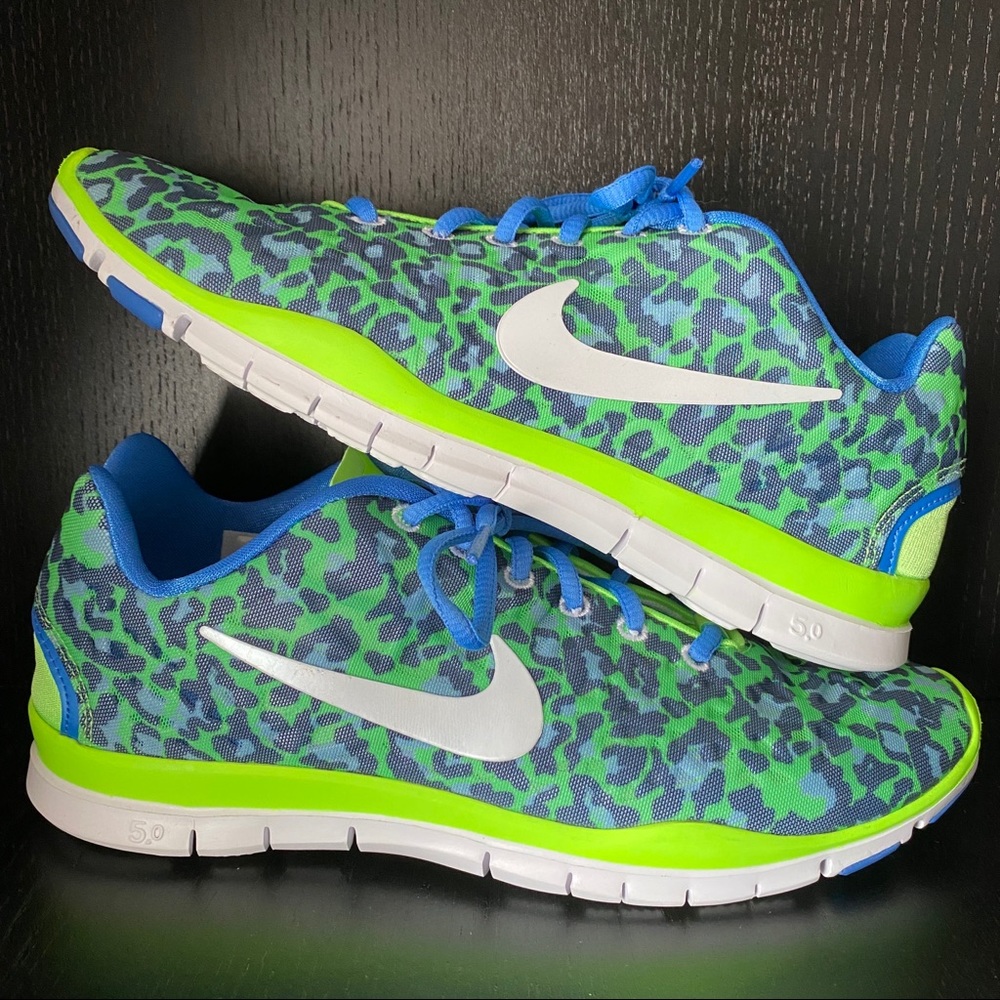 Nike NWOT Women's Free 5.0 Fit 3 Size 9.5